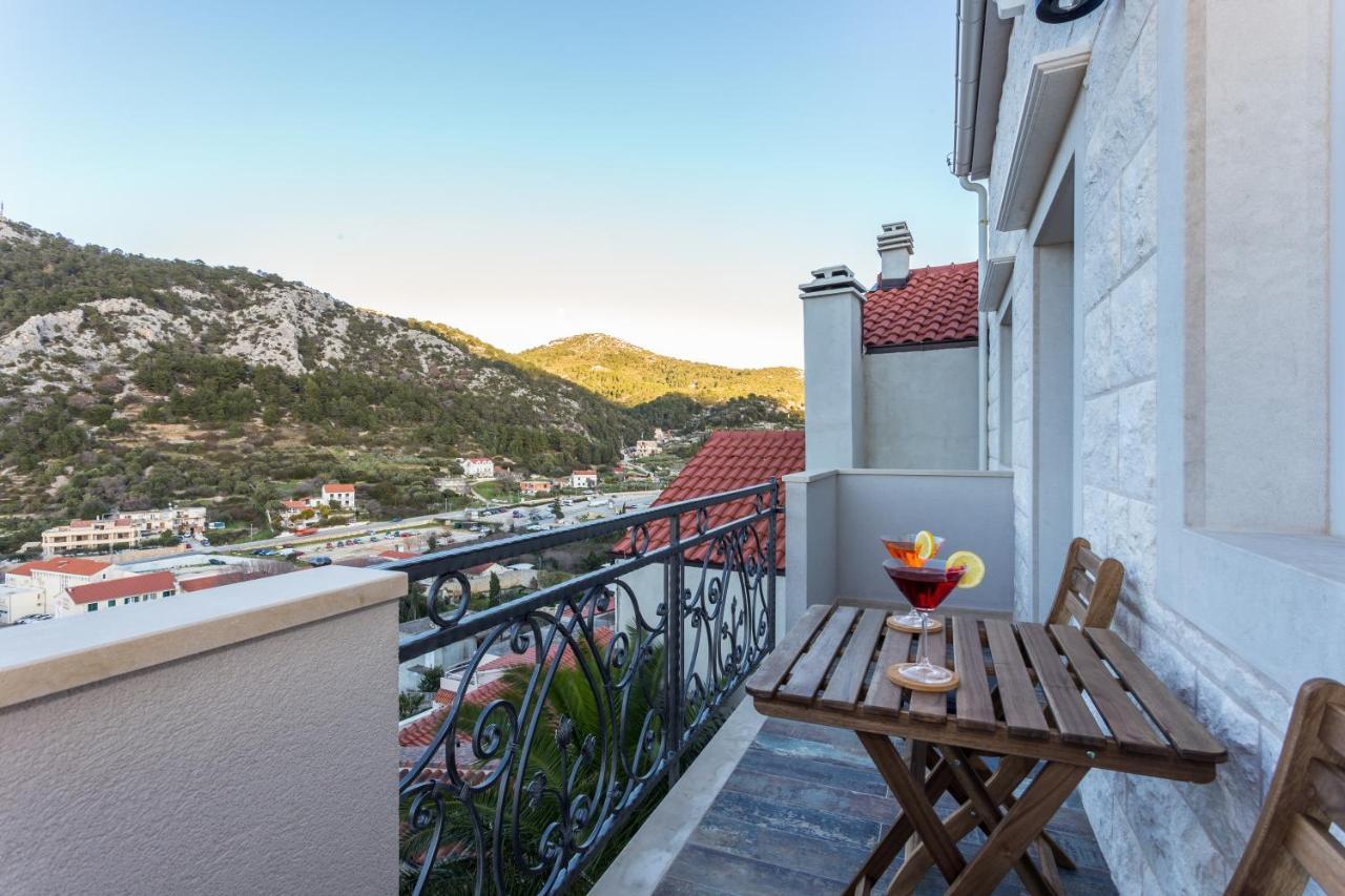 Villa Capitis In The Center - Apartment With Private Pool Hvar Town Extérieur photo