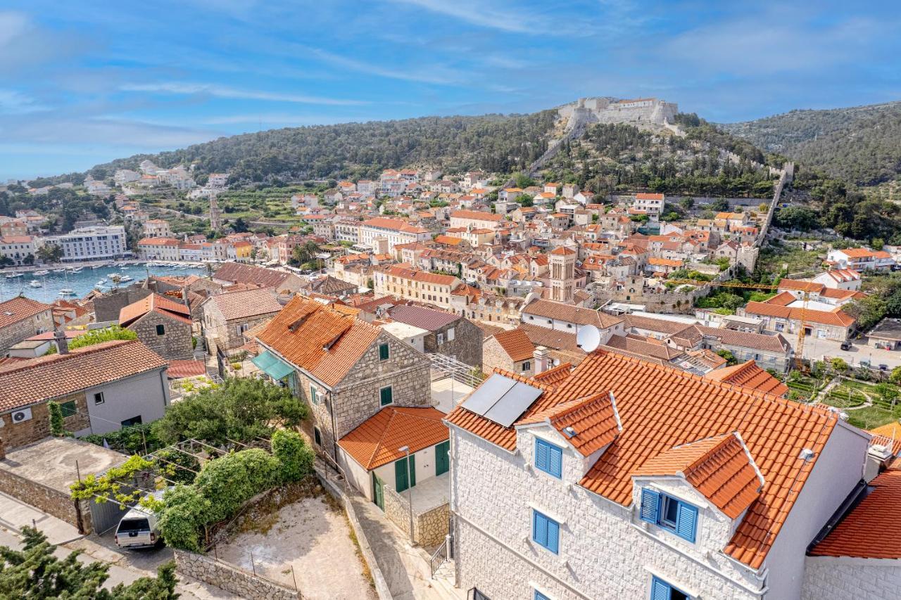 Villa Capitis In The Center - Apartment With Private Pool Hvar Town Extérieur photo