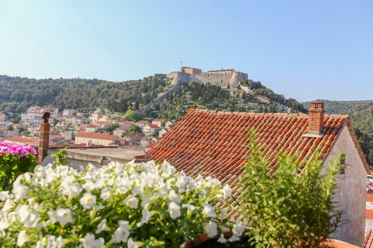 Villa Capitis In The Center - Apartment With Private Pool Hvar Town Extérieur photo